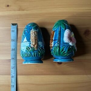 Vintage Hawaiian Themed Ceramic Salt and Pepper Shakers